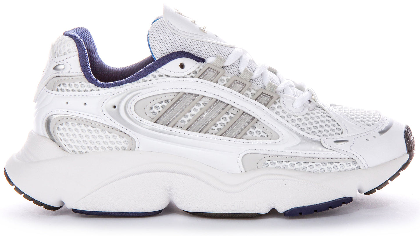 Chaussures de sport en mesh pour femme Adidas 90s Design Adiplus avec amorti en blanc