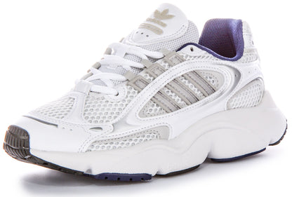 Chaussures de sport en mesh pour femme Adidas 90s Design Adiplus avec amorti en blanc